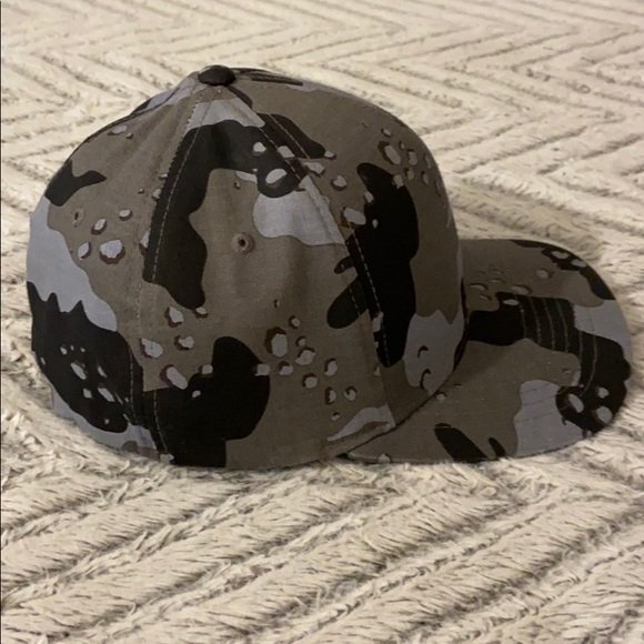 Camouflage Fox hat - Picture 3 of 5